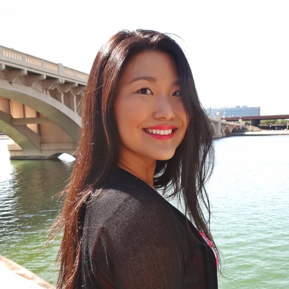 Meet your Posher, Serena - Picture 1 of 1